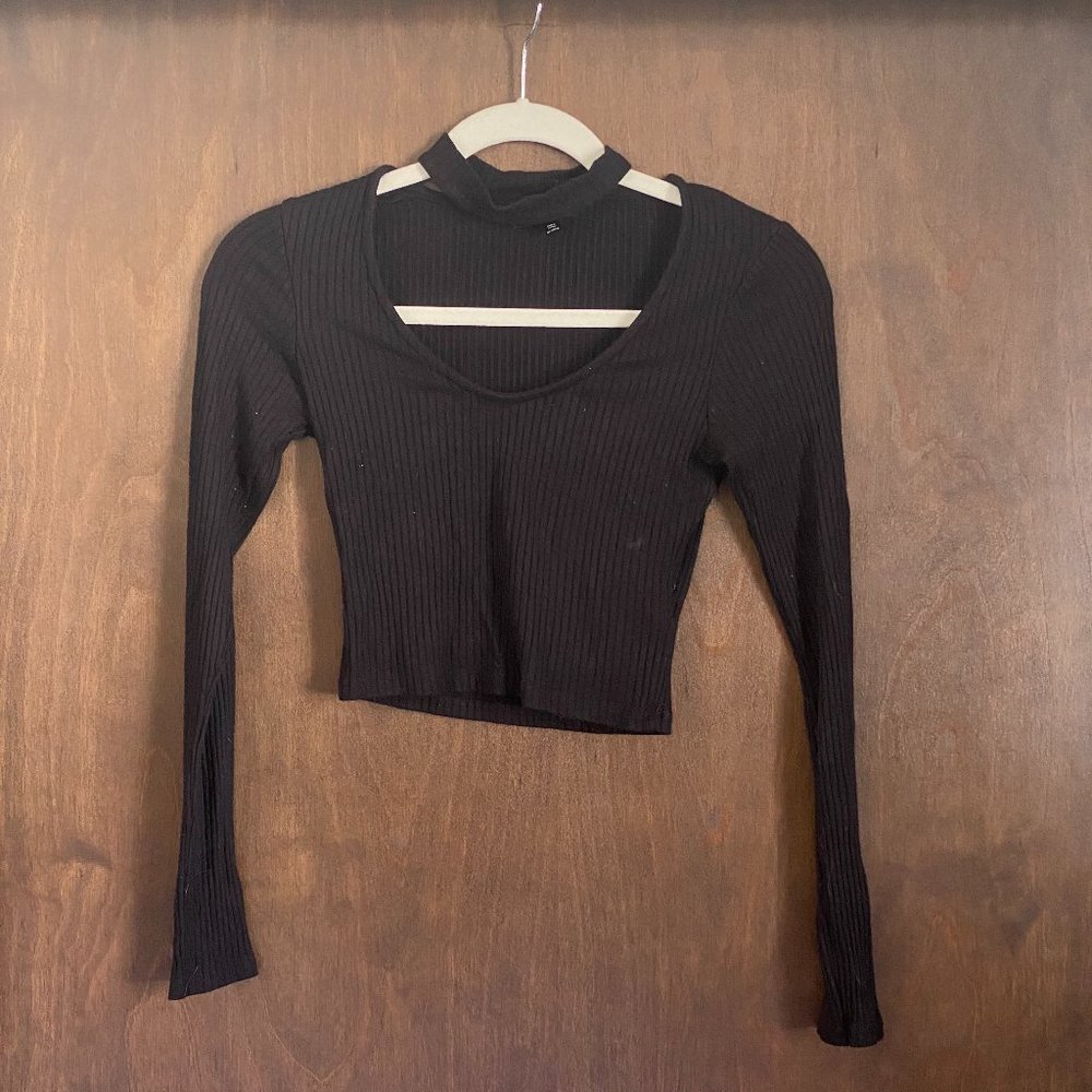 Black tight fit with choker cropper long sleeve